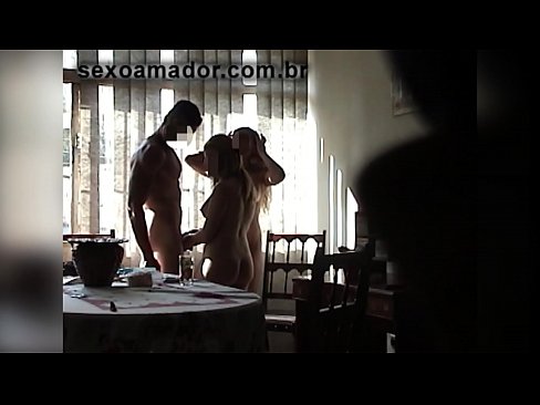 ❤️ セックスフレンドが巨漢を誘って3P ジャストポルノ ❌️❤