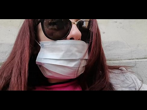 ❤️ ニコレッタは隣人に復讐し、彼のガレージでおしっこをする（特別Covid19イタリア検疫所） ジャストポルノ ❌️❤